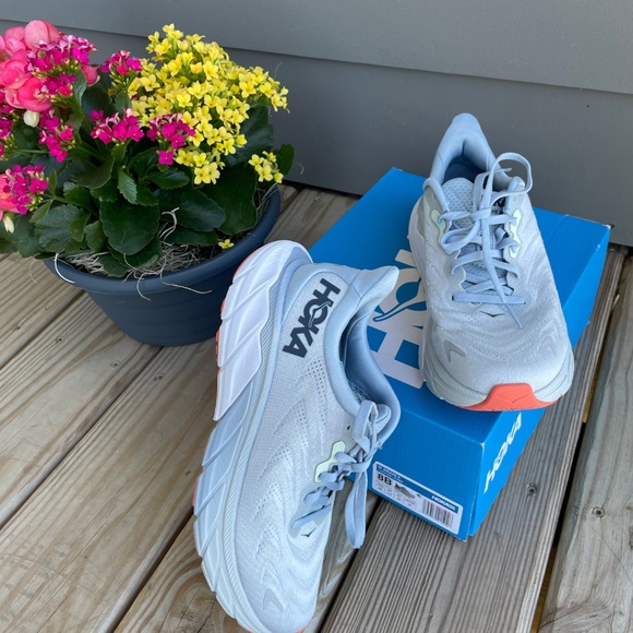 Hoka Arahi Shoes - Picture 8 of 9